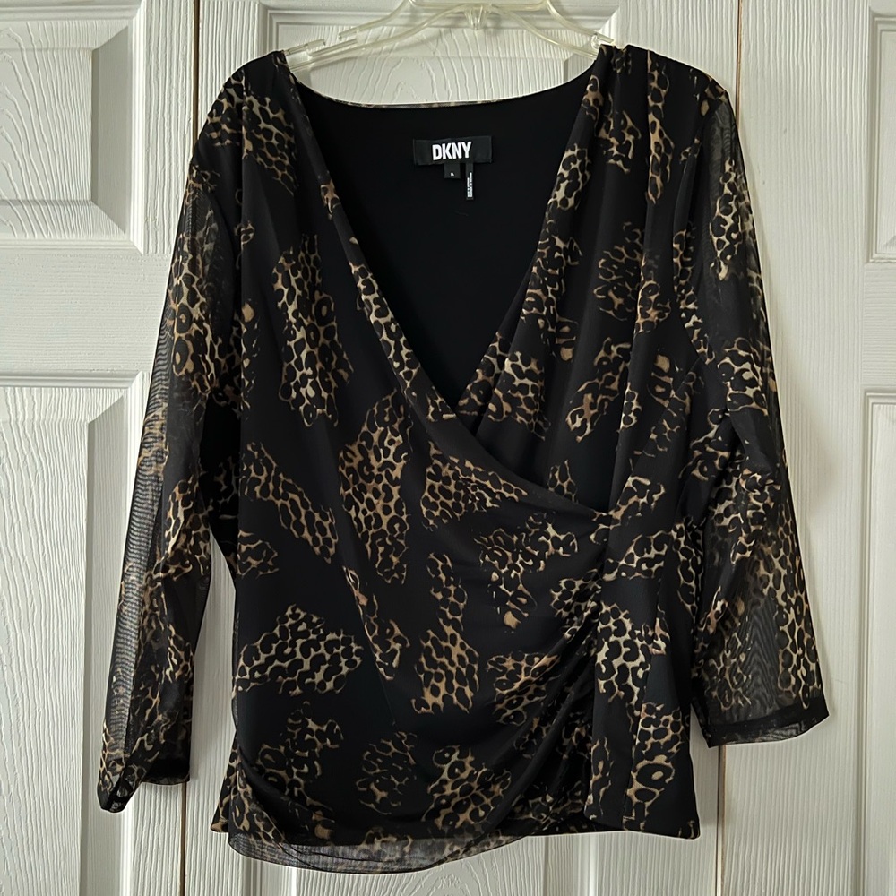 NWOT — DKNY Women's Black Leopard Print V-neck Faux Wrap Top